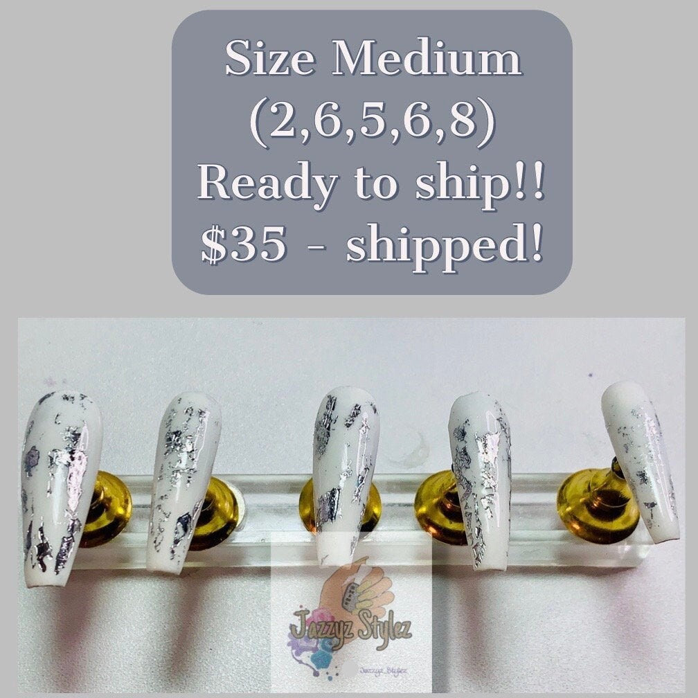 50% OFF!! MEDIUM (2, 6, 5, 6, 8) Elegant Silver and White Ballerina Press Ons
