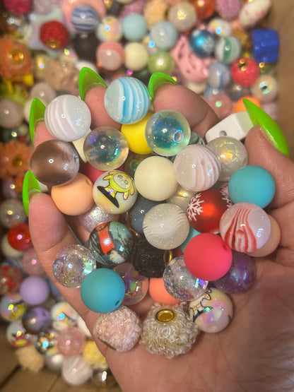 16 MM Random Bead Scoop – 10 Pieces – Matte, UV, Glow, Printed, Lumi, 3D, Fluffy, Crackle, Bubble, Double Wall Beads for Beadable Pens
